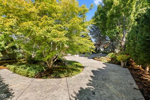 Tiny photo for 803 Buck Point Street, Central Point, OR 97502 (MLS # 220227298)