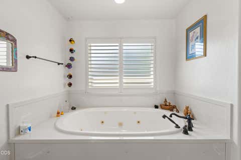 Tiny photo for 803 Buck Point Street, Central Point, OR 97502 (MLS # 220227298)
