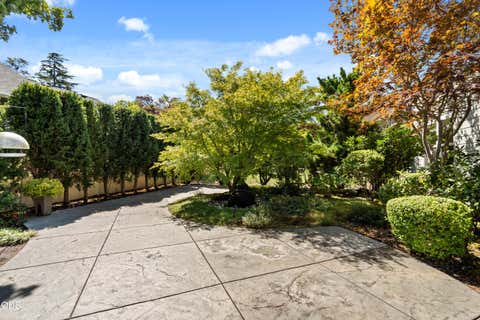 Tiny photo for 803 Buck Point Street, Central Point, OR 97502 (MLS # 220227298)