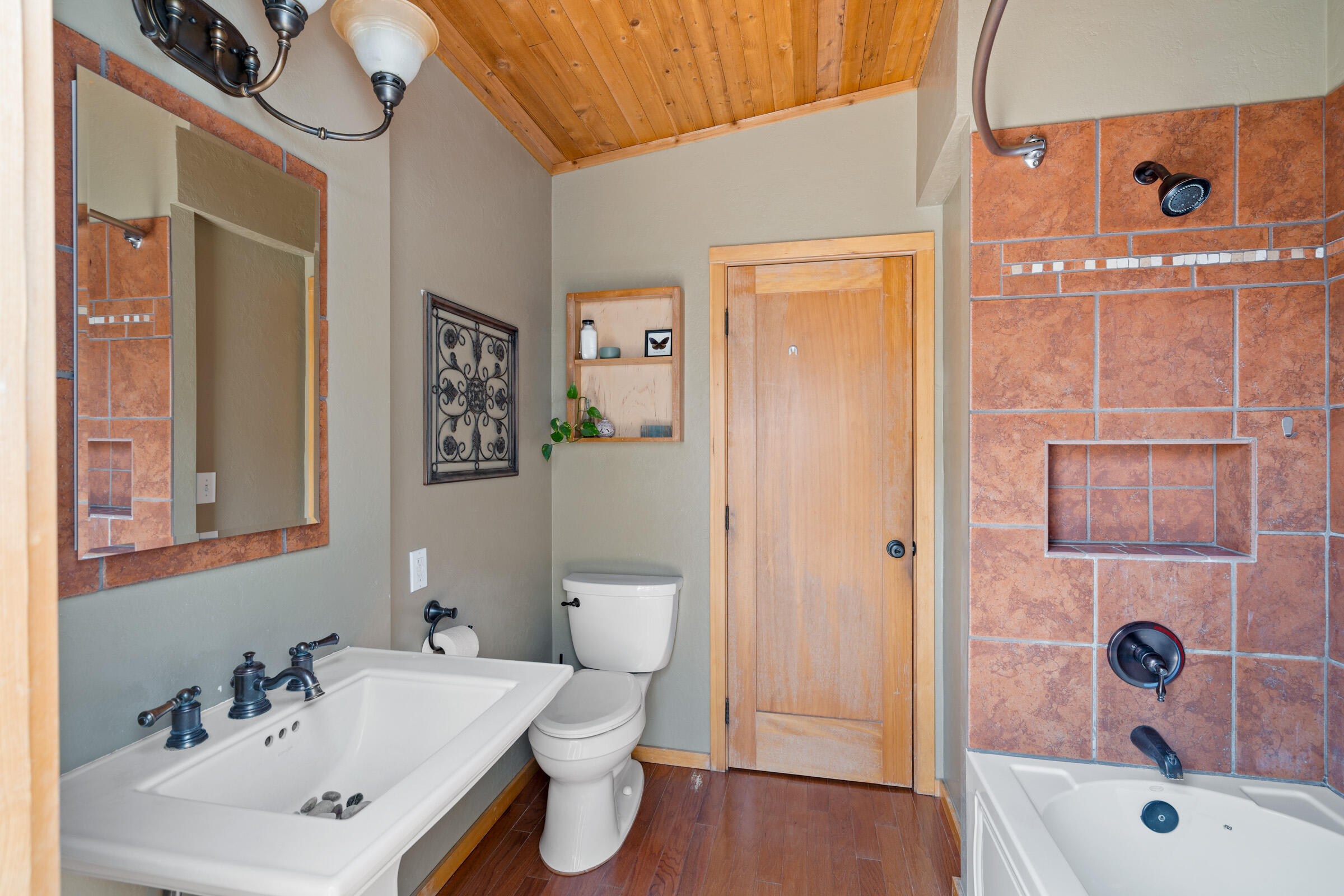 Hunts Three Sisters - Residential