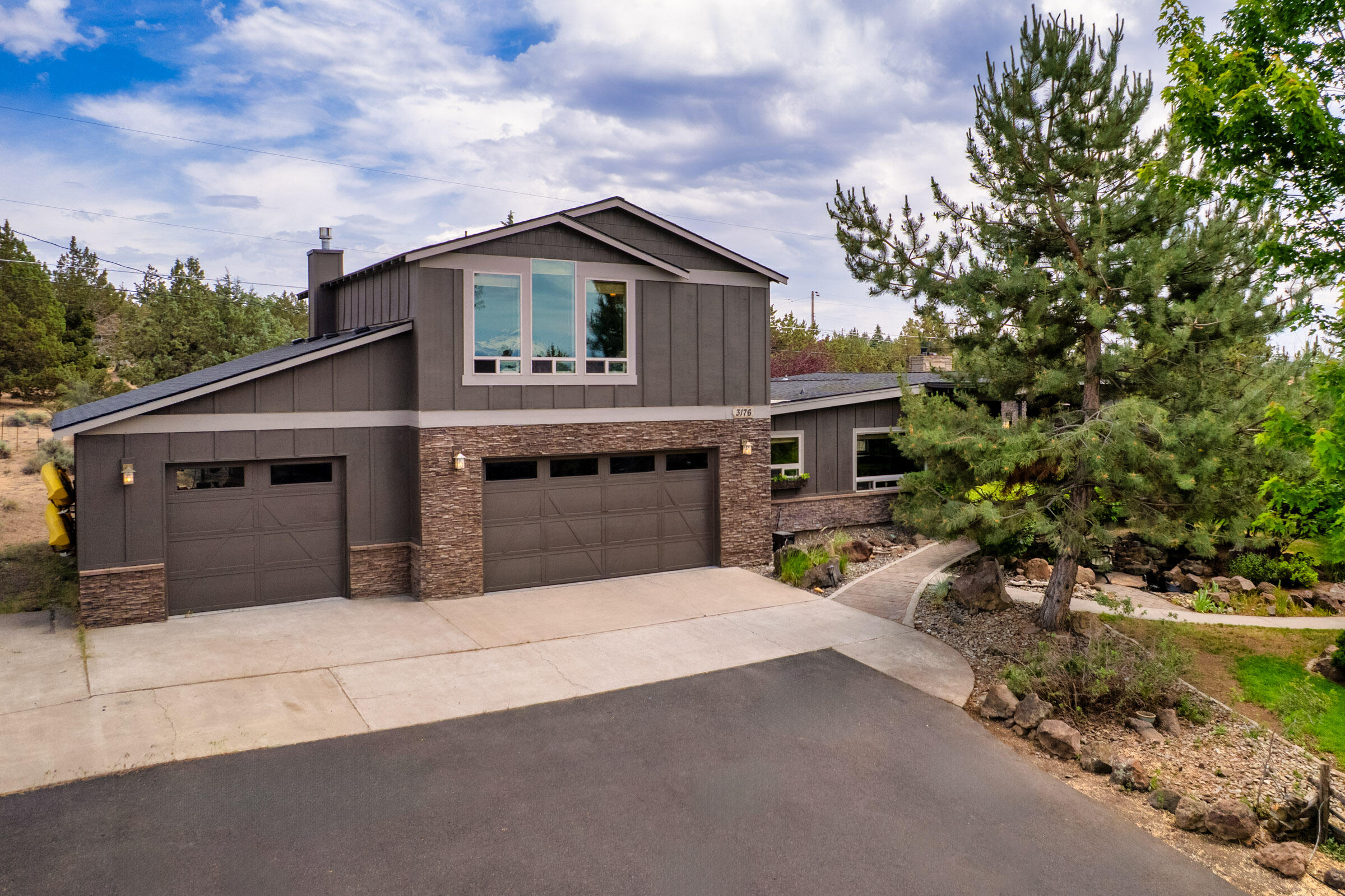 Hunts Three Sisters - Residential