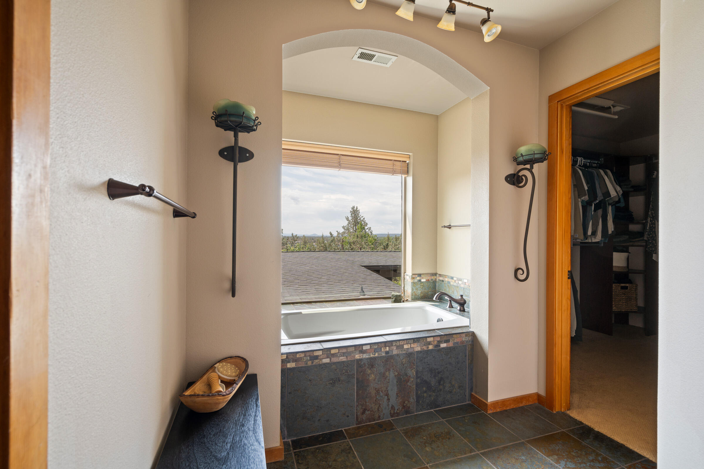 Hunts Three Sisters - Residential