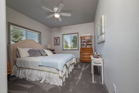 Tiny photo for 333 NE Knickerbocker Avenue, Redmond, OR 97756 (MLS # 220220081)