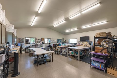 Tiny photo for 333 NE Knickerbocker Avenue, Redmond, OR 97756 (MLS # 220220081)