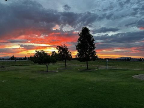 Tiny photo for 333 NE Knickerbocker Avenue, Redmond, OR 97756 (MLS # 220220081)