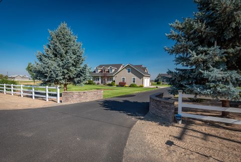 Tiny photo for 333 NE Knickerbocker Avenue, Redmond, OR 97756 (MLS # 220220081)