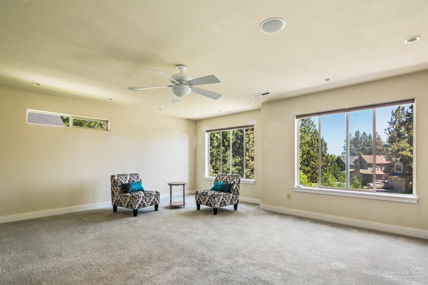 Skyliner Summit - Residential