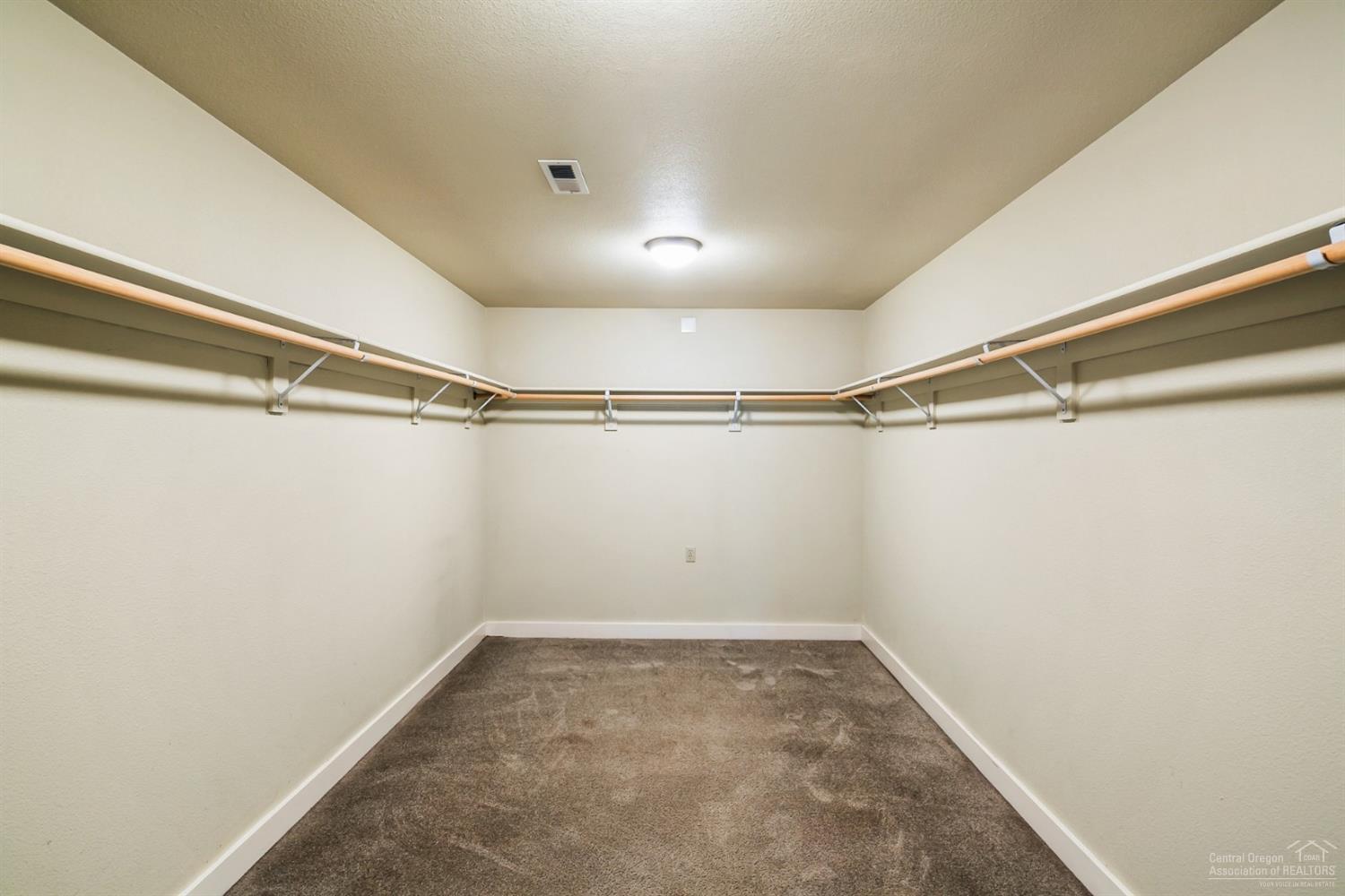 Skyliner Summit - Residential