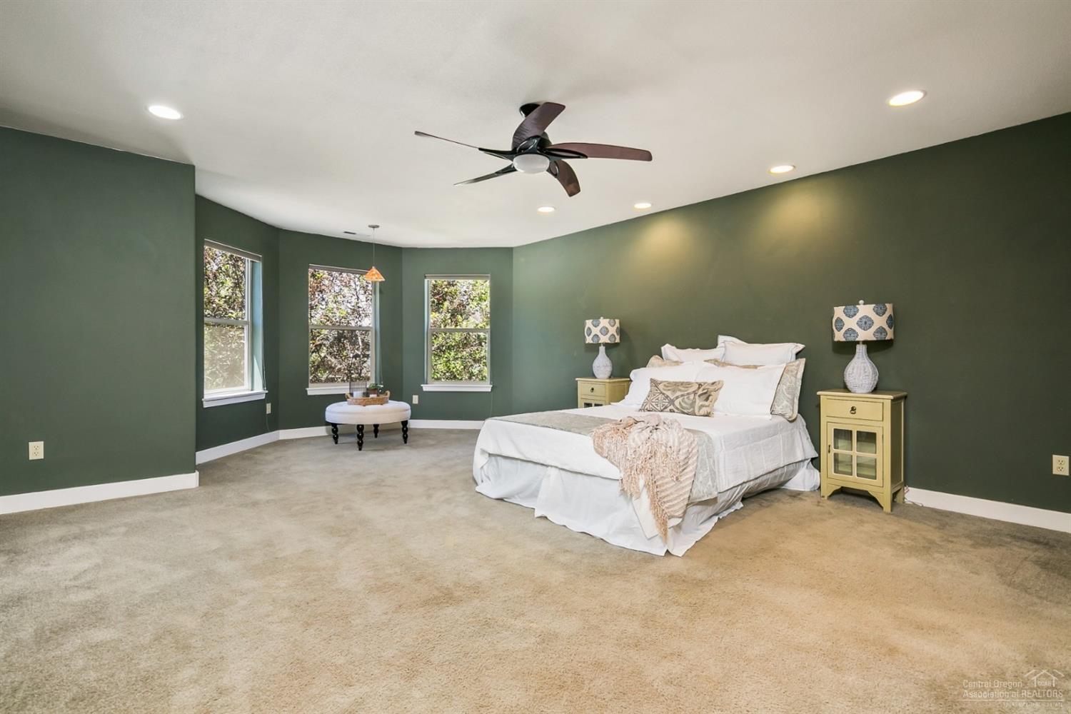 Skyliner Summit - Residential