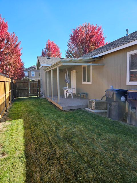 Tiny photo for 1297 NE 3rd Street, Redmond, OR 97756 (MLS # 220210741)