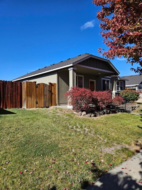Tiny photo for 1297 NE 3rd Street, Redmond, OR 97756 (MLS # 220210741)