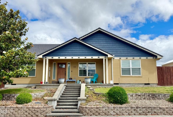 918 WIN WAY, EAGLE POINT, OR 97524 - Image bbabca776805878f2c9c992d1f012b2c/154096115