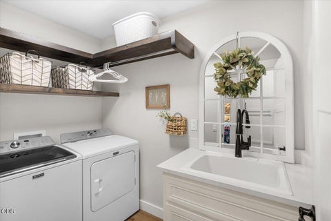Tiny photo for 236 NW Canyon View Drive, Grants Pass, OR 97526 (MLS # 220227344)