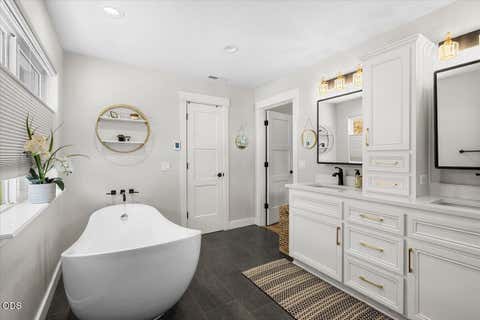 Tiny photo for 236 NW Canyon View Drive, Grants Pass, OR 97526 (MLS # 220227344)