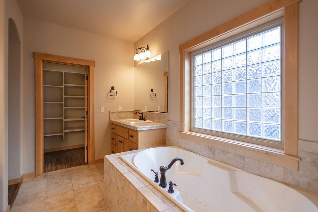 River Rim - Residential