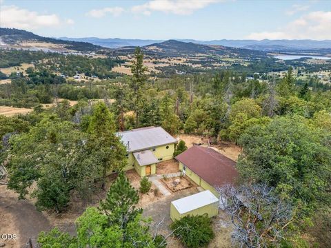 Tiny photo for 7065 Monte Vista Court, Eagle Point, OR 97524 (MLS # 220223829)
