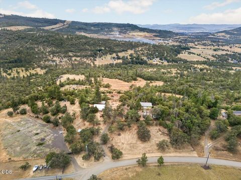 Tiny photo for 7065 Monte Vista Court, Eagle Point, OR 97524 (MLS # 220223829)