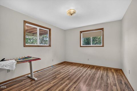 Tiny photo for 7065 Monte Vista Court, Eagle Point, OR 97524 (MLS # 220223829)