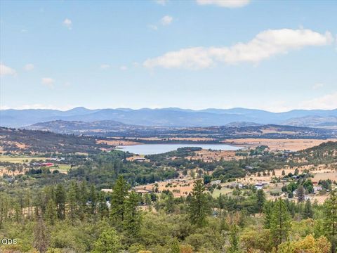 Tiny photo for 7065 Monte Vista Court, Eagle Point, OR 97524 (MLS # 220223829)