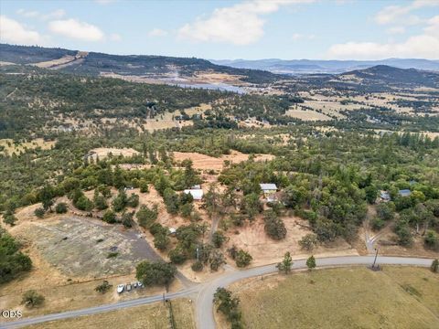 Tiny photo for 7065 Monte Vista Court, Eagle Point, OR 97524 (MLS # 220223829)