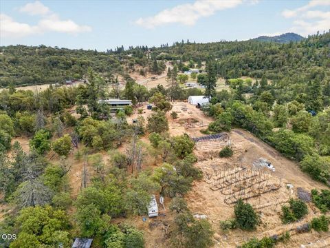 Tiny photo for 7065 Monte Vista Court, Eagle Point, OR 97524 (MLS # 220223829)