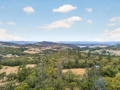 Tiny photo for 7065 Monte Vista Court, Eagle Point, OR 97524 (MLS # 220223829)
