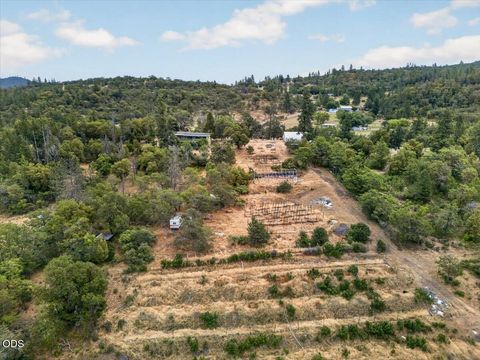 Tiny photo for 7065 Monte Vista Court, Eagle Point, OR 97524 (MLS # 220223829)