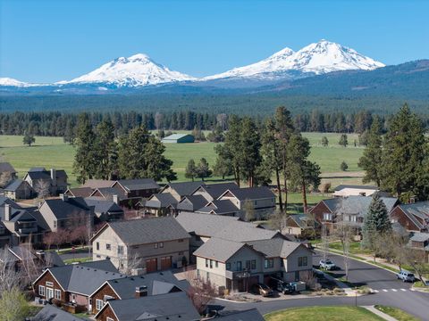 Photo of 370 S Pine Meadow Street, Sisters, OR 97759 (MLS # 220219438)