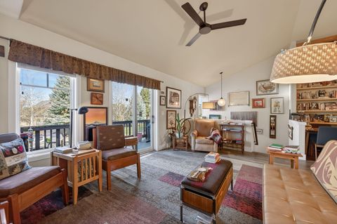 Tiny photo for 370 S Pine Meadow Street, Sisters, OR 97759 (MLS # 220219438)