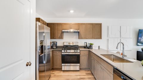 Tiny photo for 1088 NE Cobbleridge Loop NE, Prineville, OR 97754 (MLS # 220219391)