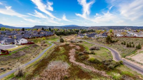 Tiny photo for 1088 NE Cobbleridge Loop NE, Prineville, OR 97754 (MLS # 220219391)
