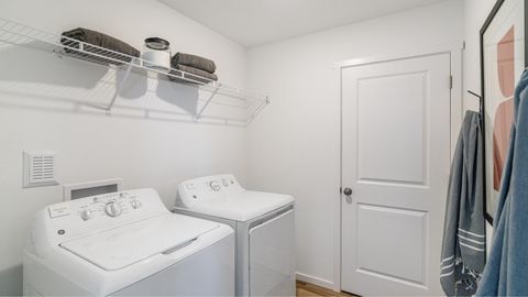 Tiny photo for 1088 NE Cobbleridge Loop NE, Prineville, OR 97754 (MLS # 220219391)