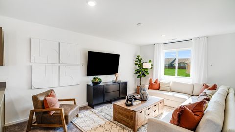 Tiny photo for 1088 NE Cobbleridge Loop NE, Prineville, OR 97754 (MLS # 220219391)
