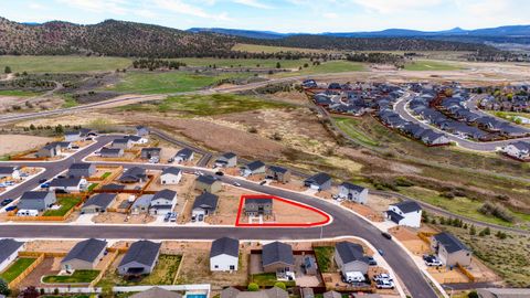 Tiny photo for 1088 NE Cobbleridge Loop NE, Prineville, OR 97754 (MLS # 220219391)
