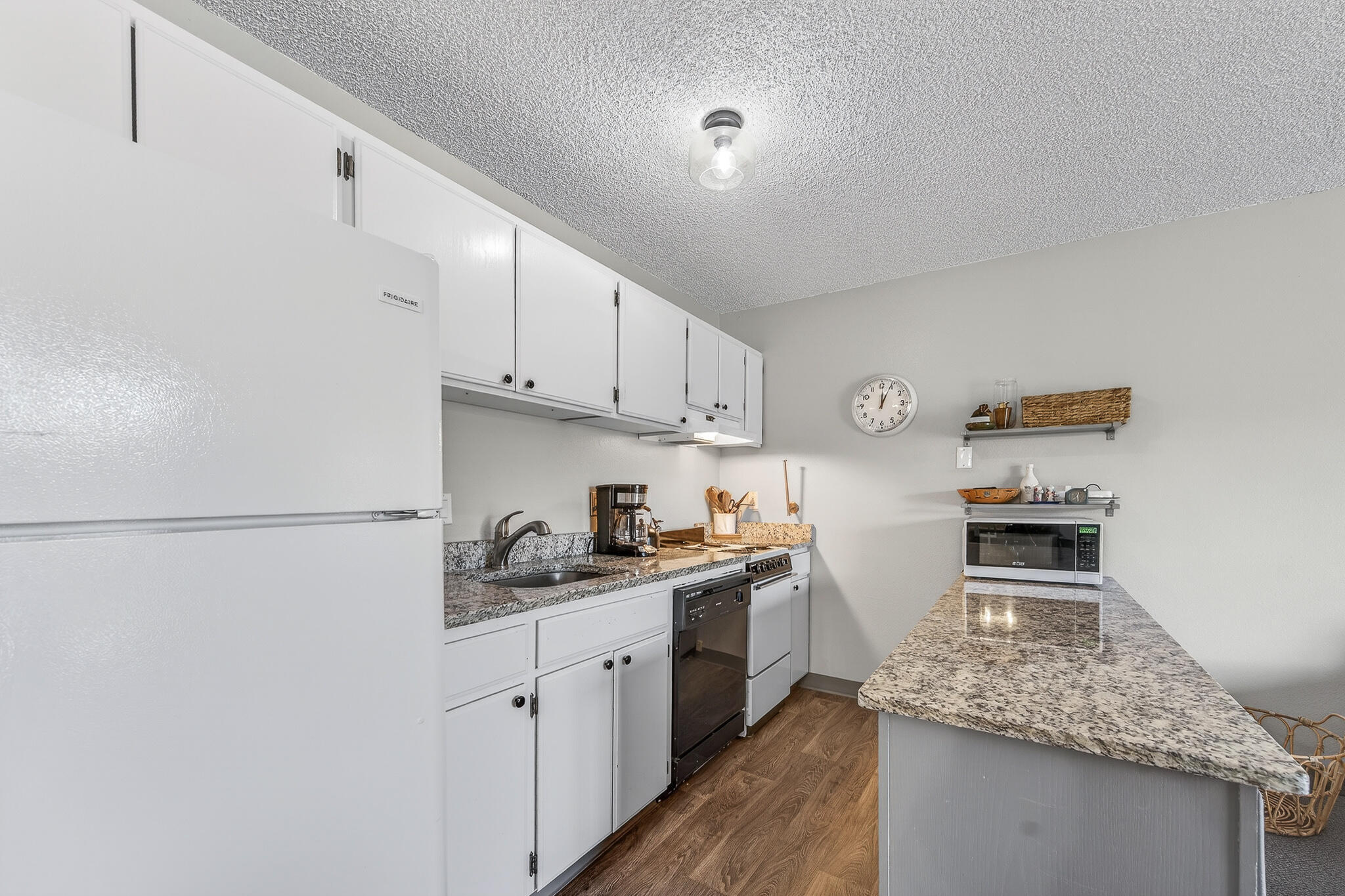 1565 NW Wall Street 327-328