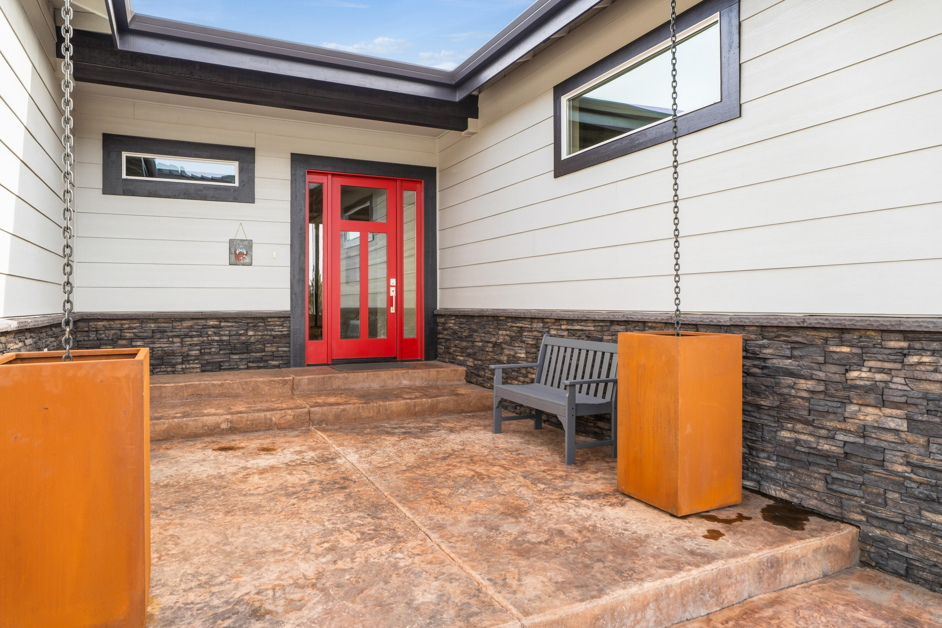 1203 Highland View Loop