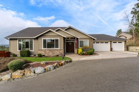 2351 Robertson Crest Grants Pass OR 97527