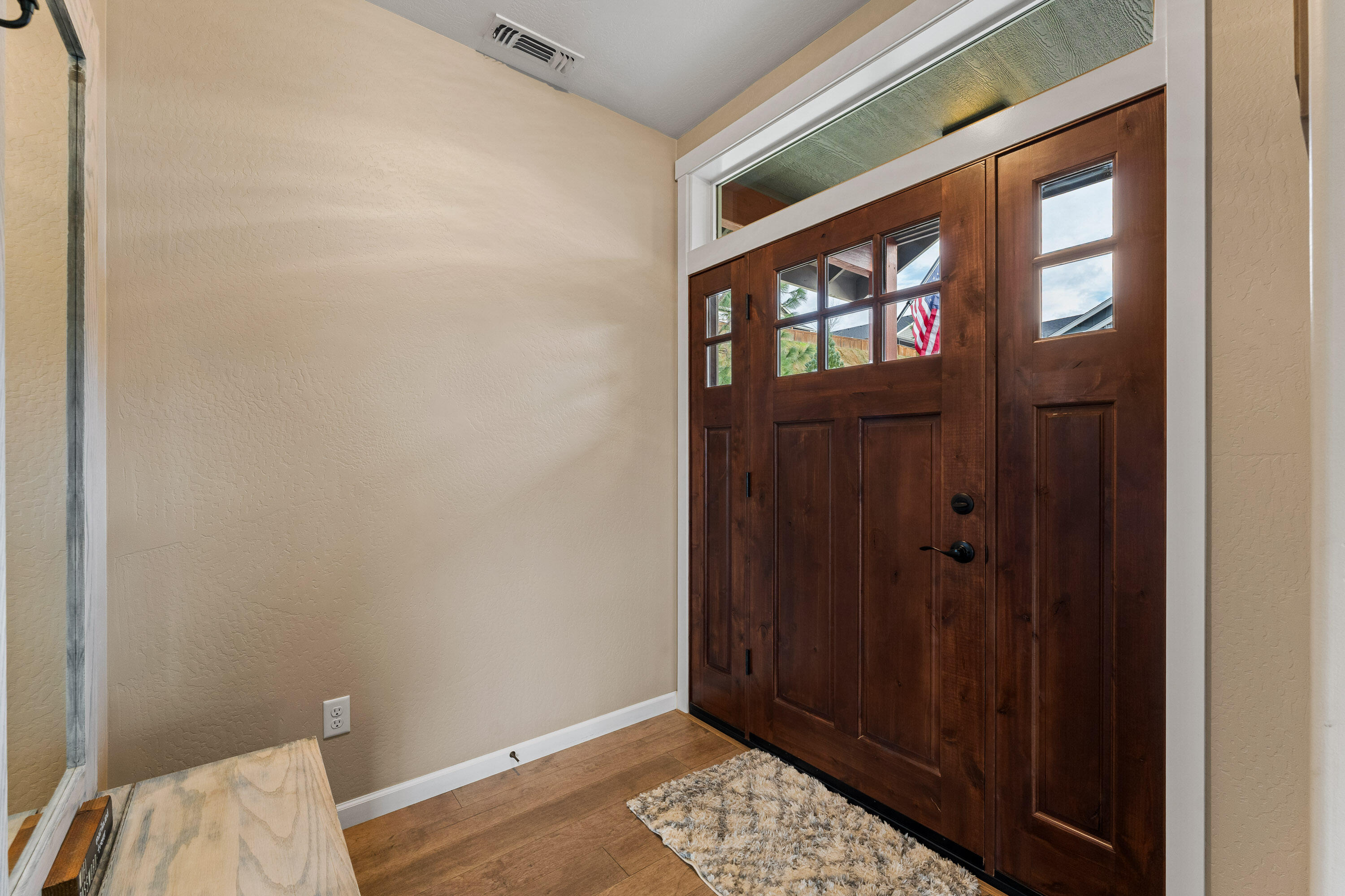 2351 Robertson Crest