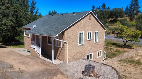 Tiny photo for 2868 Woodland Park Road, Grants Pass, OR 97527 (MLS # 220216869)