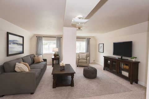 Tiny photo for 2868 Woodland Park Road, Grants Pass, OR 97527 (MLS # 220216869)