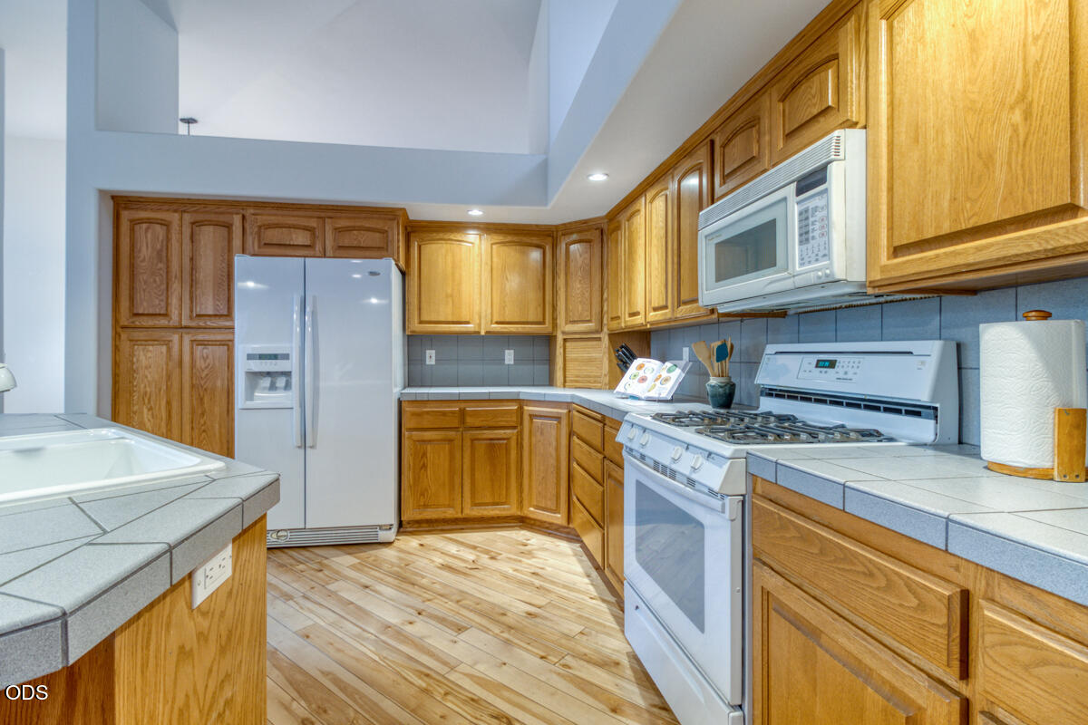 3271 NW Melville Drive