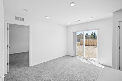 Tiny photo for 16664 Memorial Lane LN, La Pine, OR 97739 (MLS # 220228063)