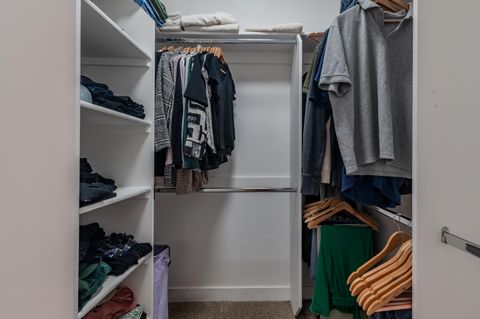 Tiny photo for 531 W La Strada Circle, Medford, OR 97504 (MLS # 220212404)