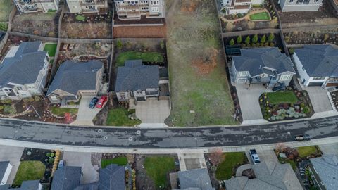 Tiny photo for 531 W La Strada Circle, Medford, OR 97504 (MLS # 220212404)