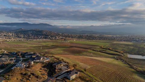 Tiny photo for 531 W La Strada Circle, Medford, OR 97504 (MLS # 220212404)