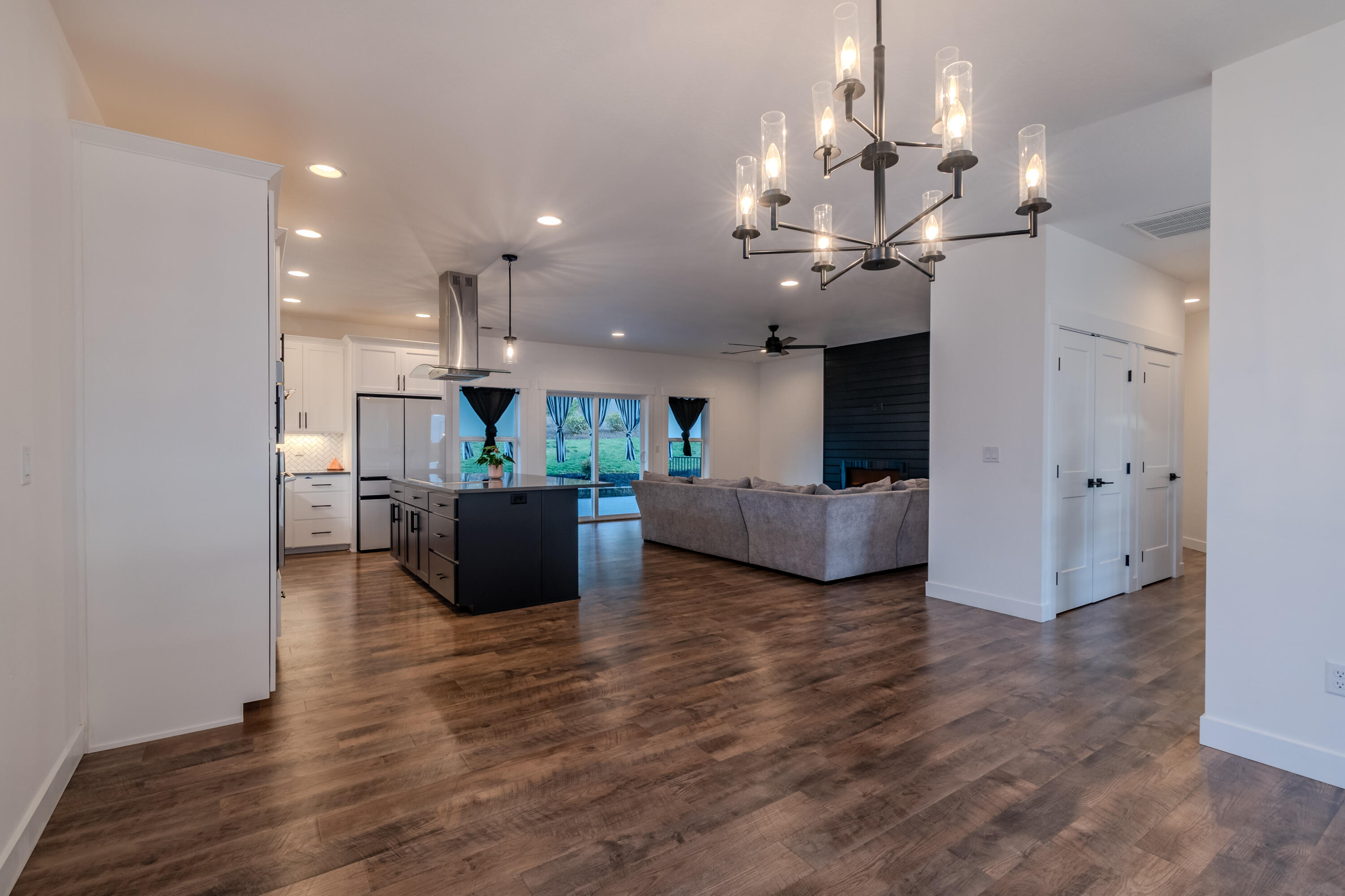 Bella Vista Heights Phases 1 & 2 - Residential