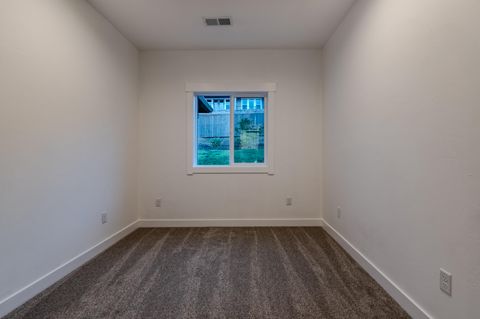 Tiny photo for 531 W La Strada Circle, Medford, OR 97504 (MLS # 220212404)