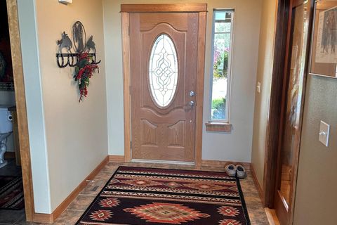 Tiny photo for 61416 Cougar Trail, Bend, OR 97701 (MLS # 220210435)