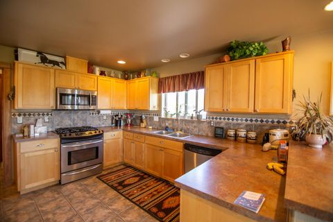 Tiny photo for 61416 Cougar Trail, Bend, OR 97701 (MLS # 220210435)