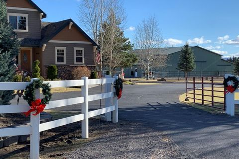 Tiny photo for 61416 Cougar Trail, Bend, OR 97701 (MLS # 220210435)